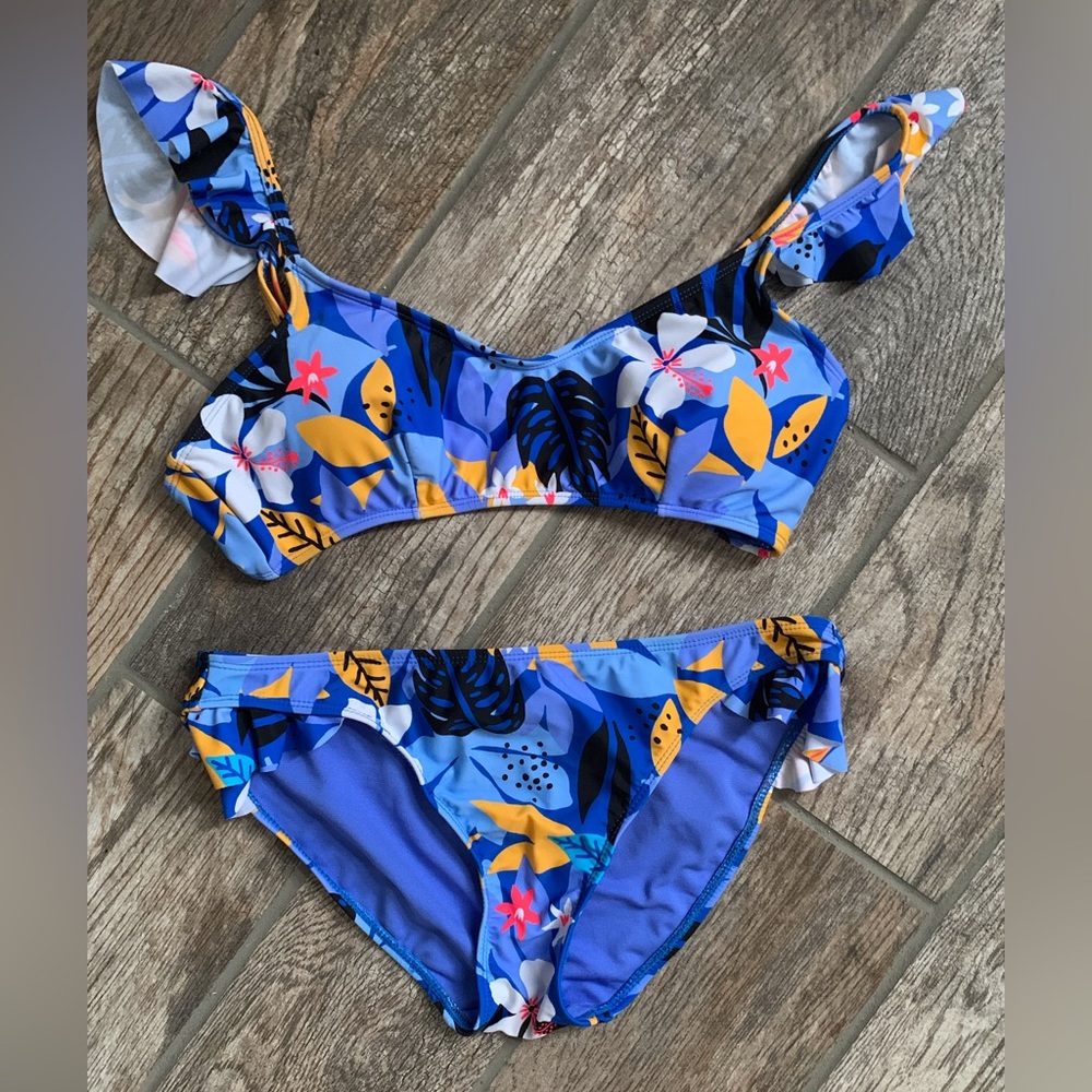 2-Piece Bikini Set by No Boundaries.  Size juniors Large (11-13).